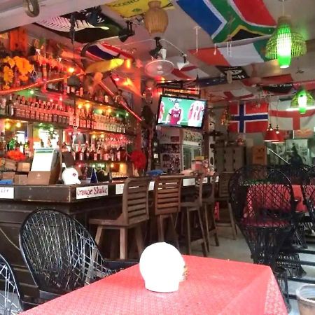 Vech Guesthouse Patong Dış mekan fotoğraf