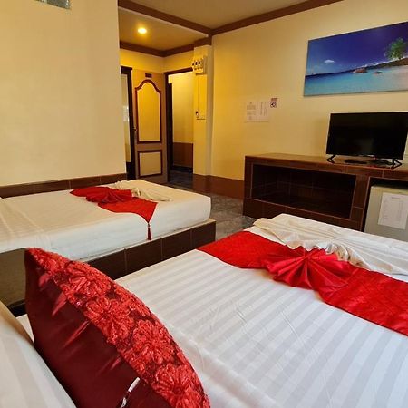 Vech Guesthouse Patong Dış mekan fotoğraf