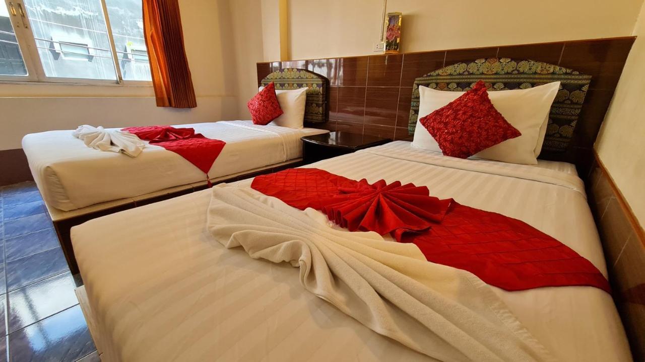 Vech Guesthouse Patong Dış mekan fotoğraf