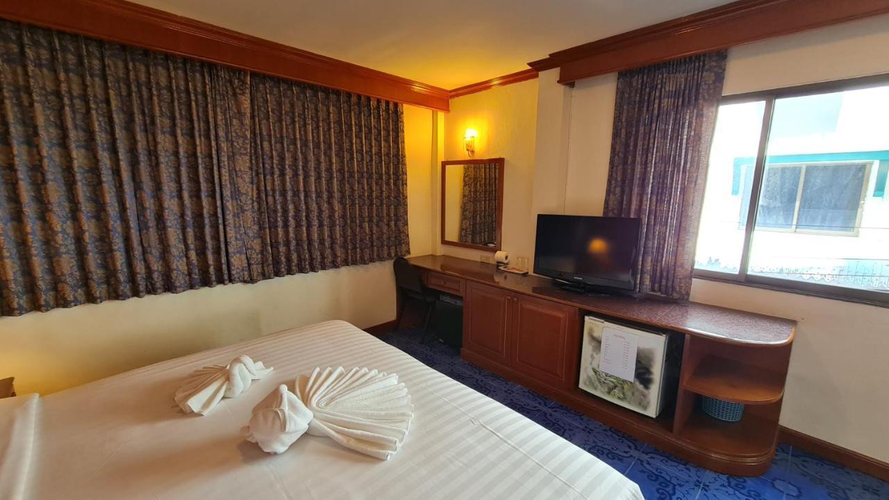Vech Guesthouse Patong Dış mekan fotoğraf