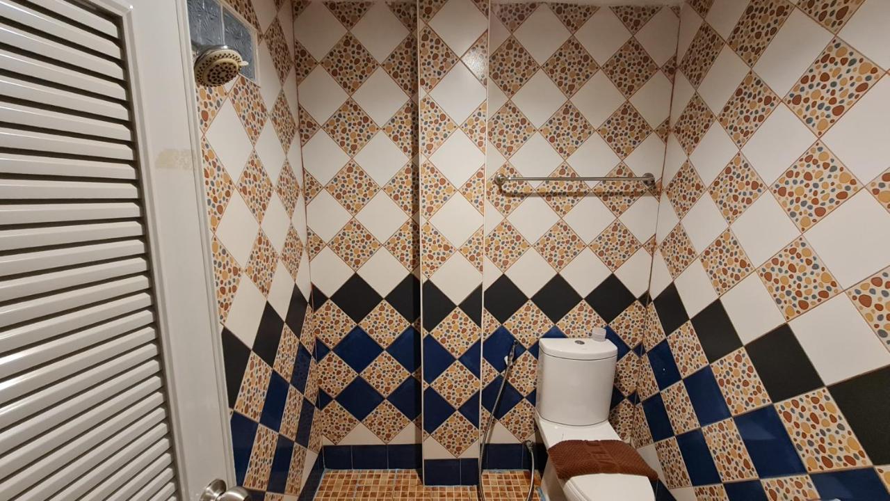 Vech Guesthouse Patong Dış mekan fotoğraf