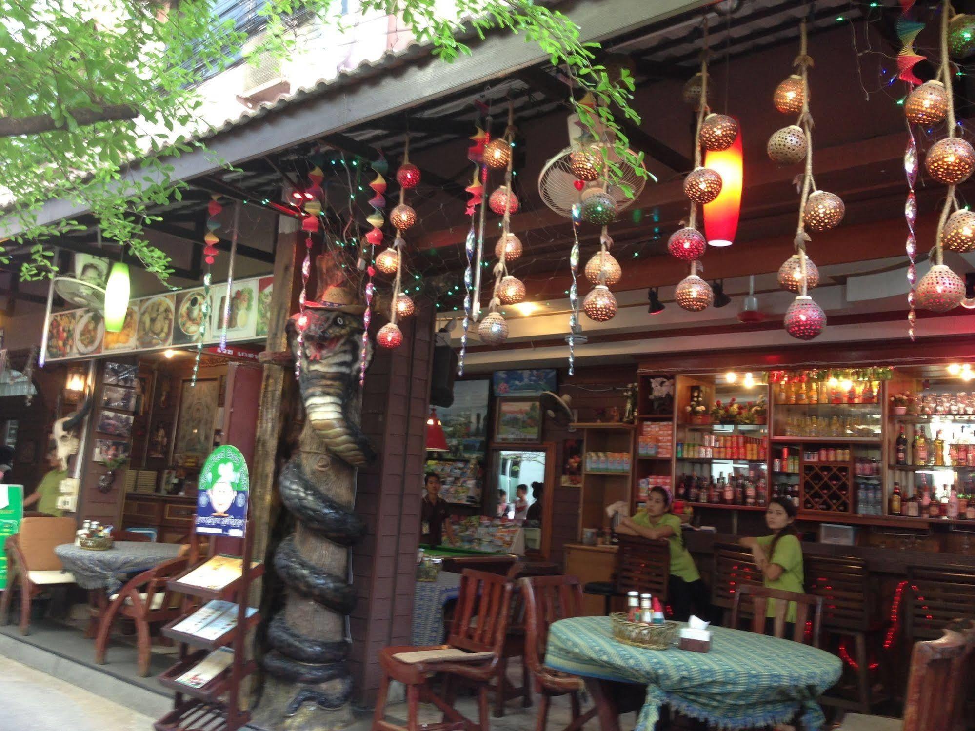Vech Guesthouse Patong Dış mekan fotoğraf